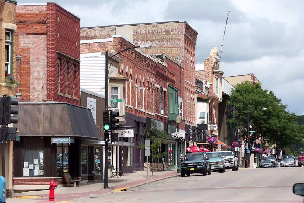 decorah iowa downtown image